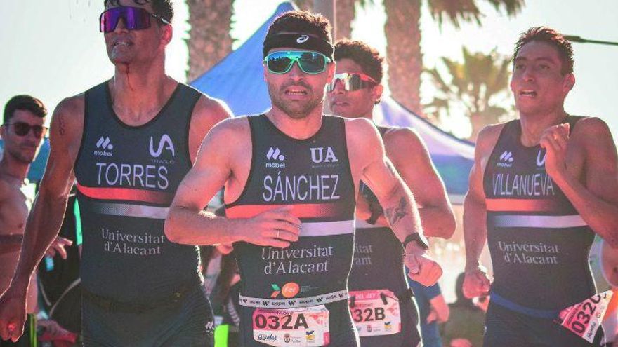 Una tesis sobre triatlón inaugura el nuevo doctorado en Ciencias de la Actividad Física y del Deporte de la UA