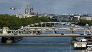 Hallado un cuerpo descuartizado dentro de una maleta bajo uno de los puentes históricos de París