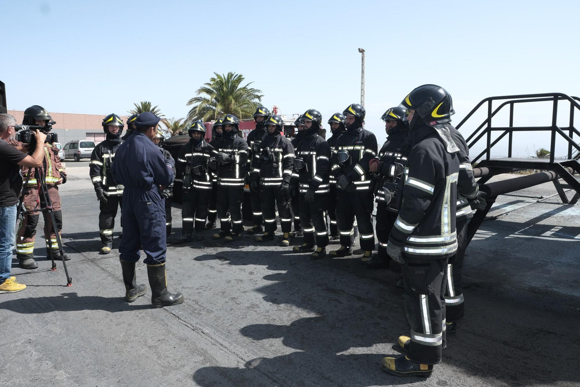 Bomberos en prácticas en Lomo Salas