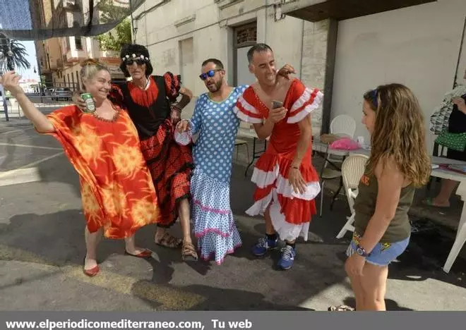 Las calles del Grao se llenan de fiesta