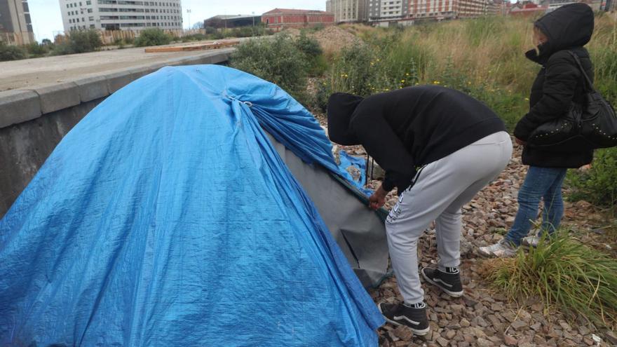 El campamento de personas sin hogar que no para de crecer en Gijón: &quot;No molestamos a nadie&quot;