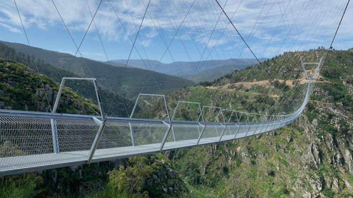 En su inauguración, este puente colgante fue el más largo del mundo.