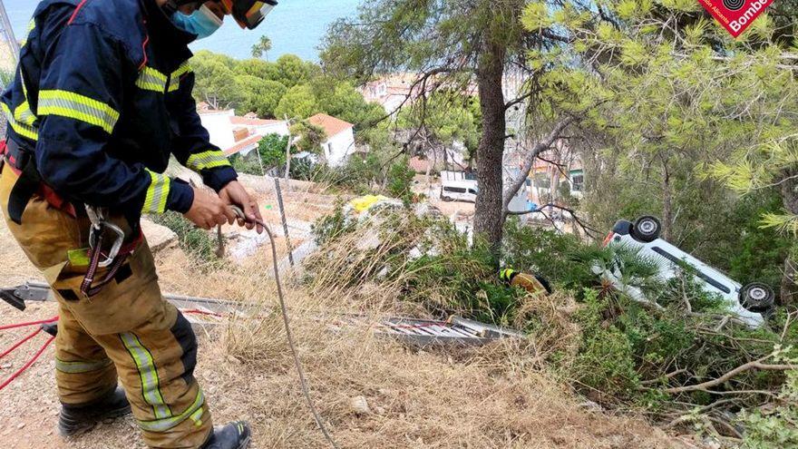 El vehículo cayó bastantes metros ladera abajo