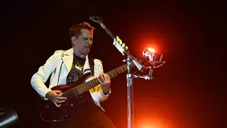 Mad Cool sale bien parado del traspiés eléctrico de su primera jornada gracias a la la pirotecnia rockera de Muse y la energía joven de Gracie Abrams y Royel Otis