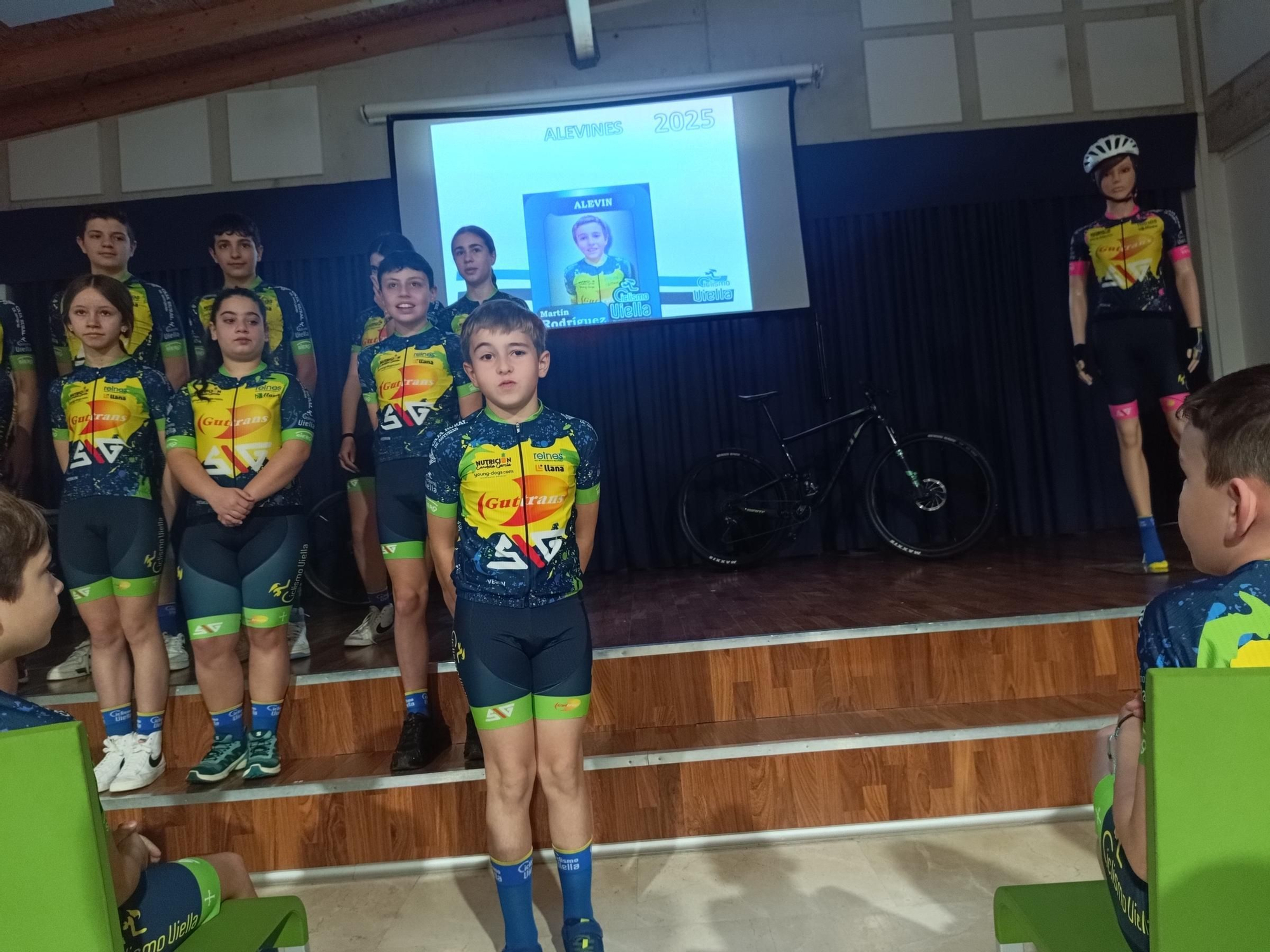 La Escuela de Ciclismo de Viella celebra su Gala Presentación de Temporada