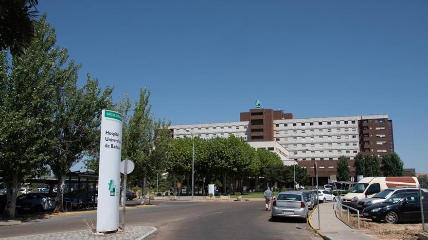 Herido un motorista de 81 años en una colisión con un coche en Badajoz