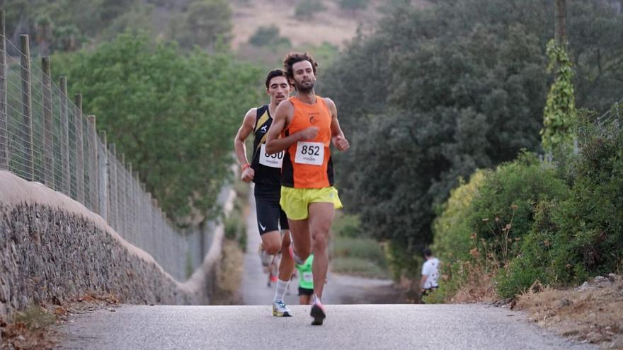 Biel Forteza, al frente de la Pujada Nocturna a Monti-Sion