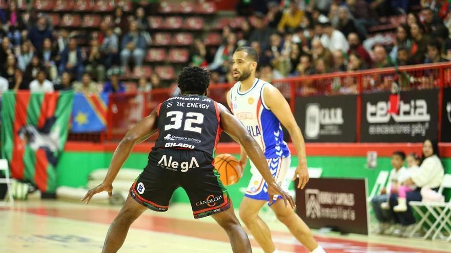 El HLA Alicante retoma la senda de la victoria en Torrelavega