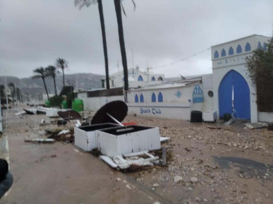 El temporal arrasa los locales de ocio de Xàbia