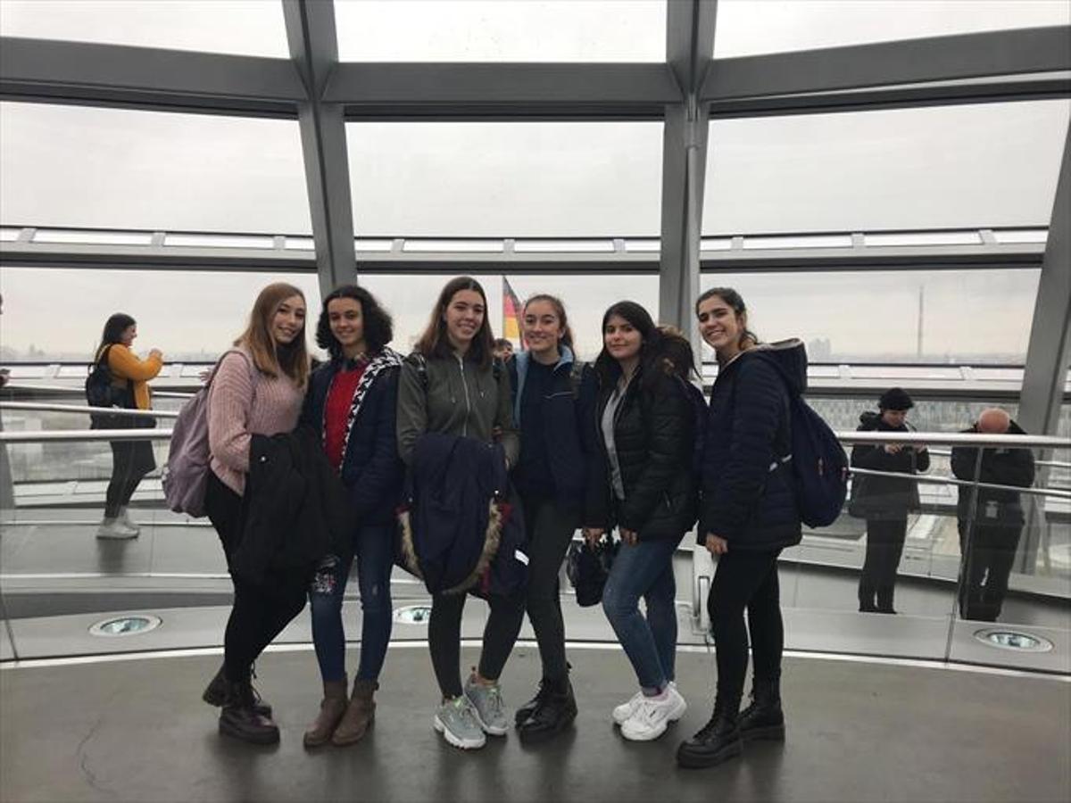 Alumnado de IES López Neyra pone a debate las leyes en política migratoria