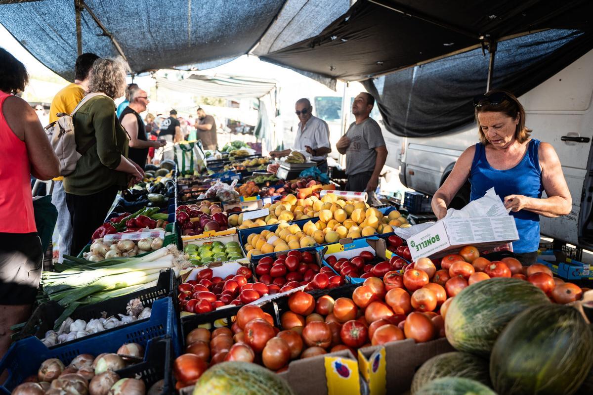 Los mercadillos extremeños pierden el 60% de sus ventas en el primer semestre
