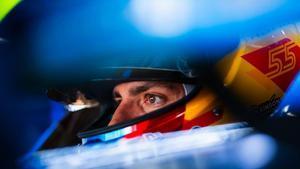 Carlos Sainz, a punto de salir a pista