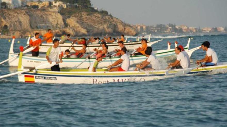 Imagen de la primera regata con los ganadores del club Mediterráneo al frente.