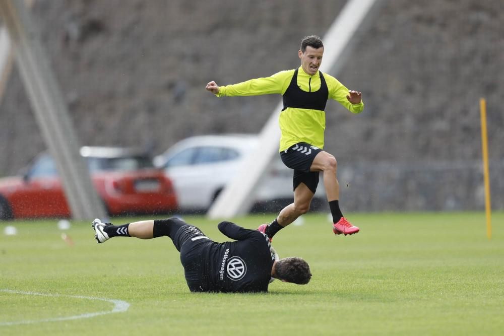 Primer entrenamiento de la UD Las Palmas en su fas