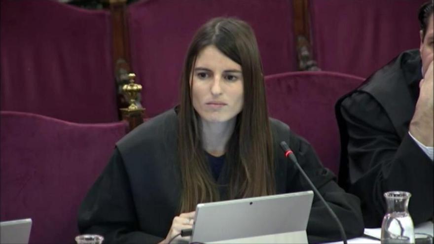 La secretaria judicial diu que es van riure d'ella quan va demanar l'helicòpter