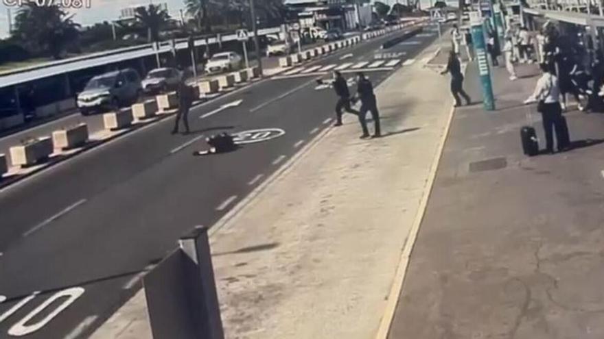Así fue el tiroteo en el aeropuerto de Gran Canaria para detener al asaltante con un cuchillo
