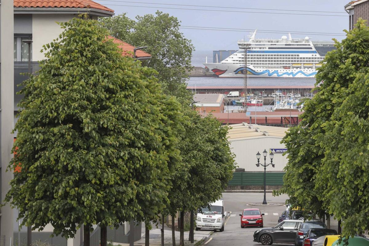 Crucero desde el barrio de Portuarios, en Jove