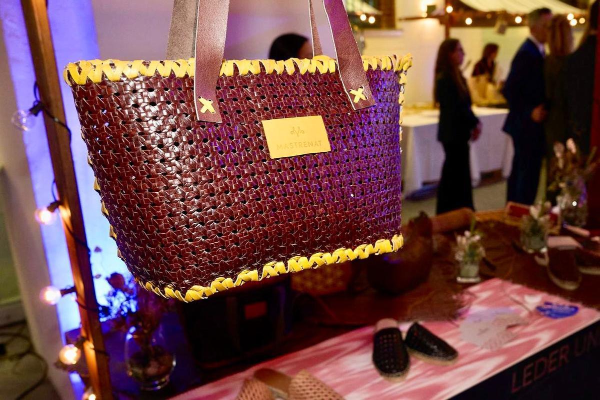 Mastrenat (Pollença) preserva el trenzado mallorquín de piel y cuero.