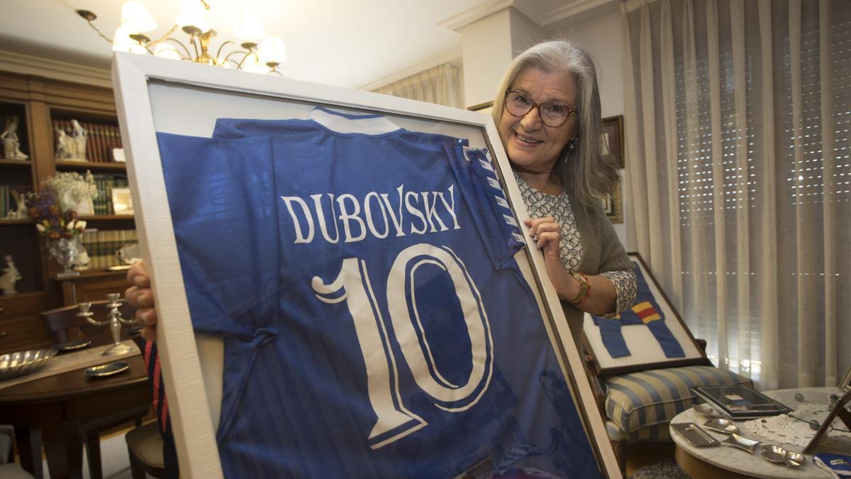 Gloria, con la camiseta de Dubovsky.