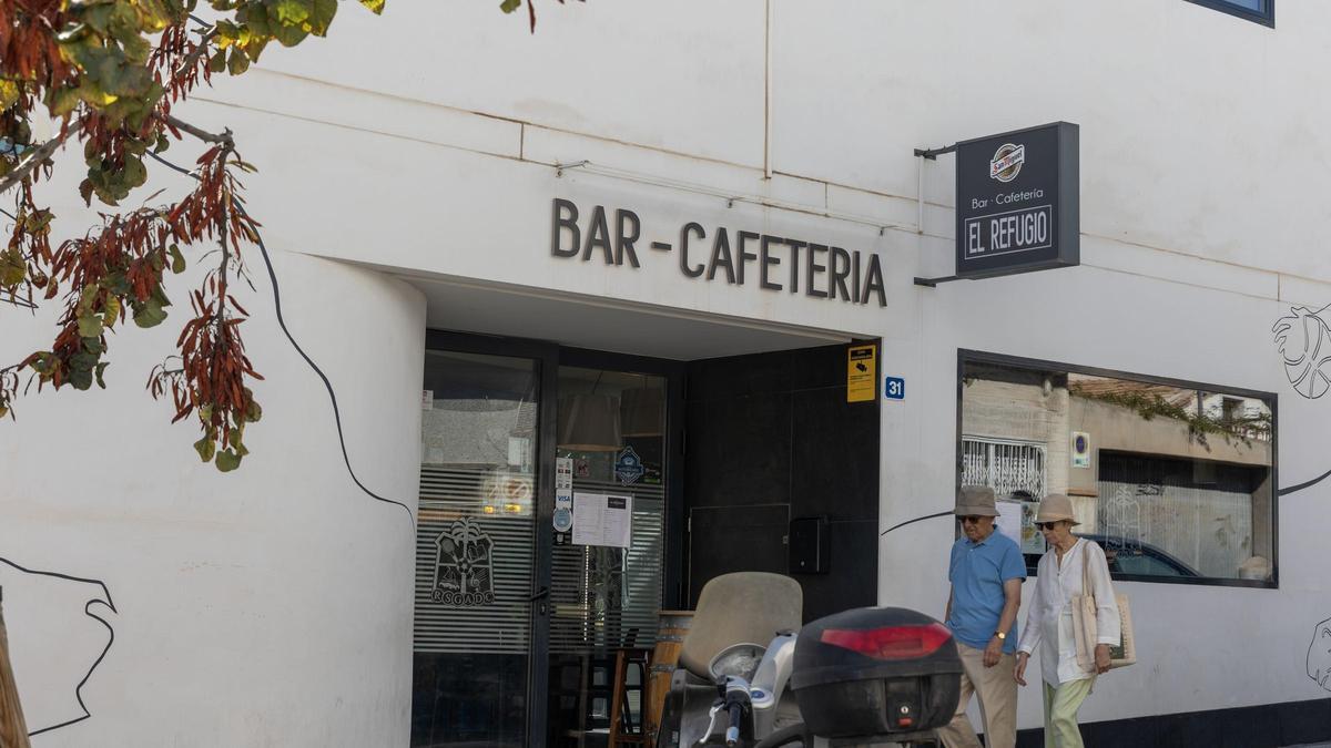 Un refugio entre tapas y vinos en San Gabriel Información