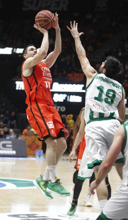 Las mejores imágenes del Valencia Basket - Betis