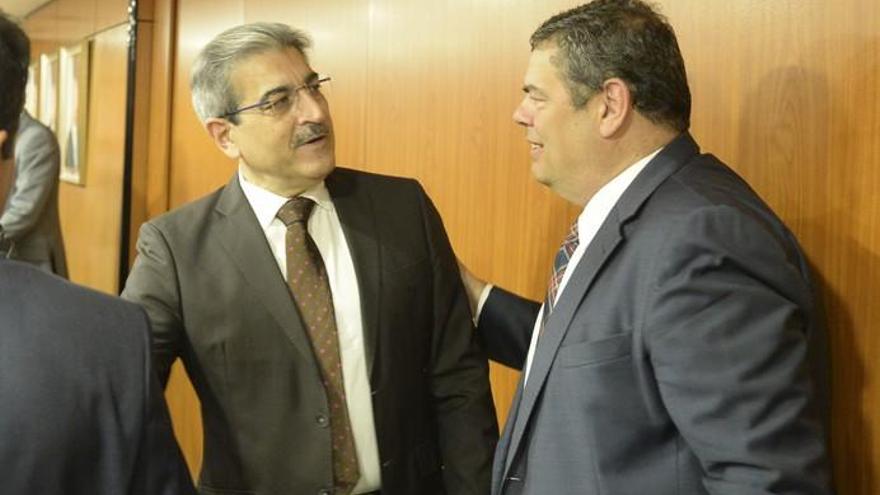 Visita de Román Rodríguez a la Confederación Canaria de Empresarios