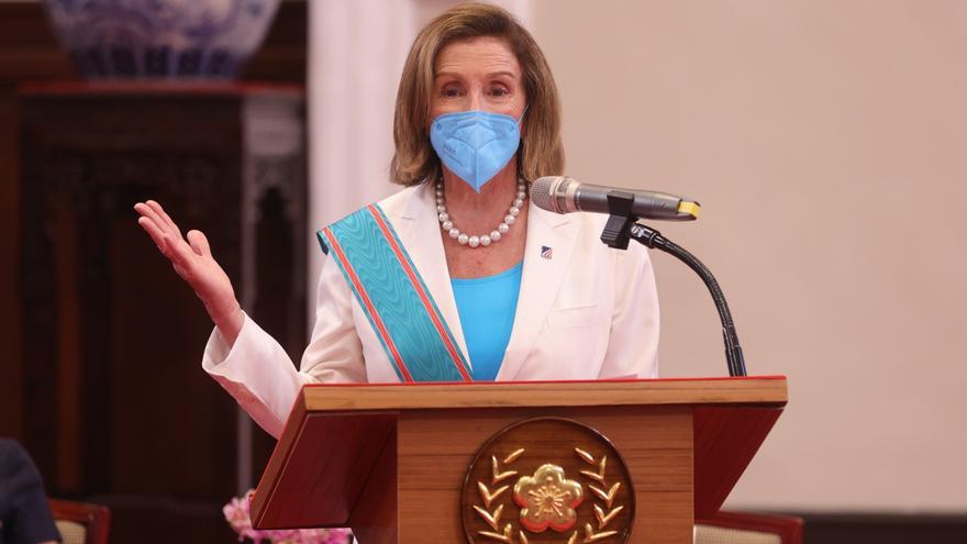 Pelosi afirma que EE.UU. no permitirá a China aislar a Taiwán