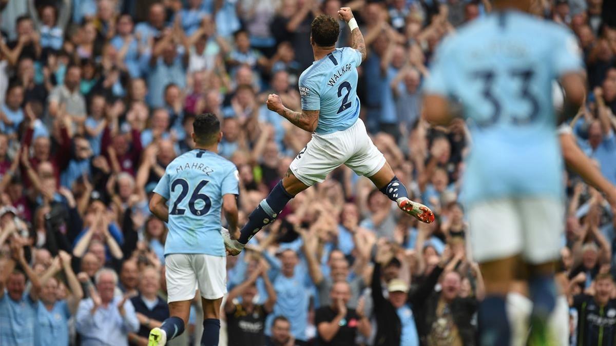 Kyle Walker celebra el segundo gol del Manchester City.