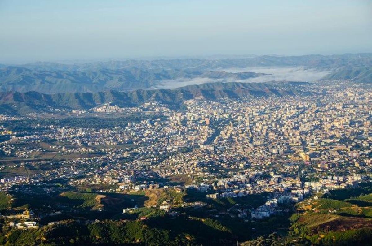 Tirana vista desde el monte Dajti.