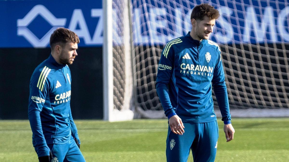 Mario Soberón y Sebastian Kosa, en un entrenamiento del Real Zaragoza.