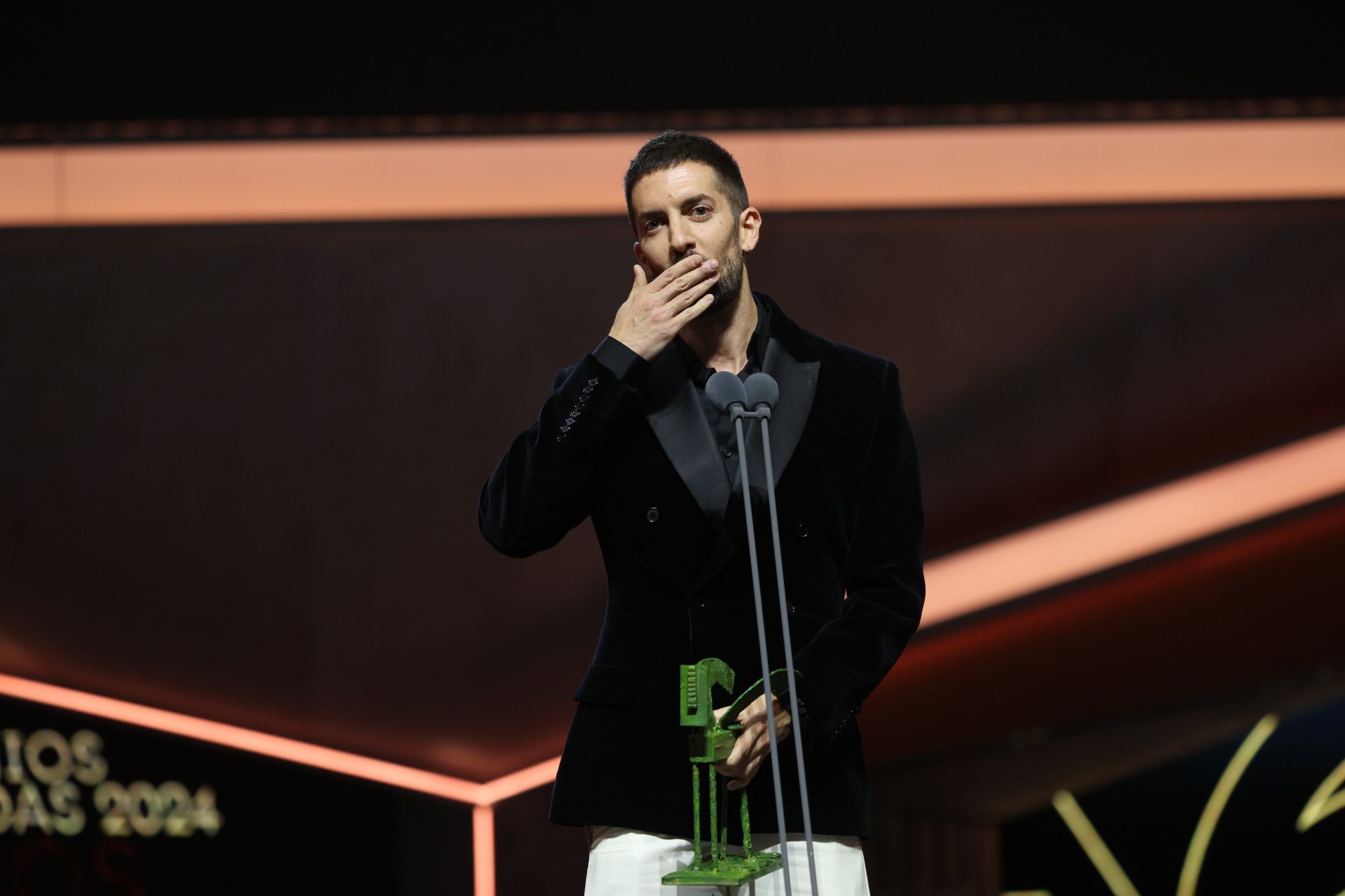 David Broncano recogiendo el premio Ondas recibido por 'La Revuelta'