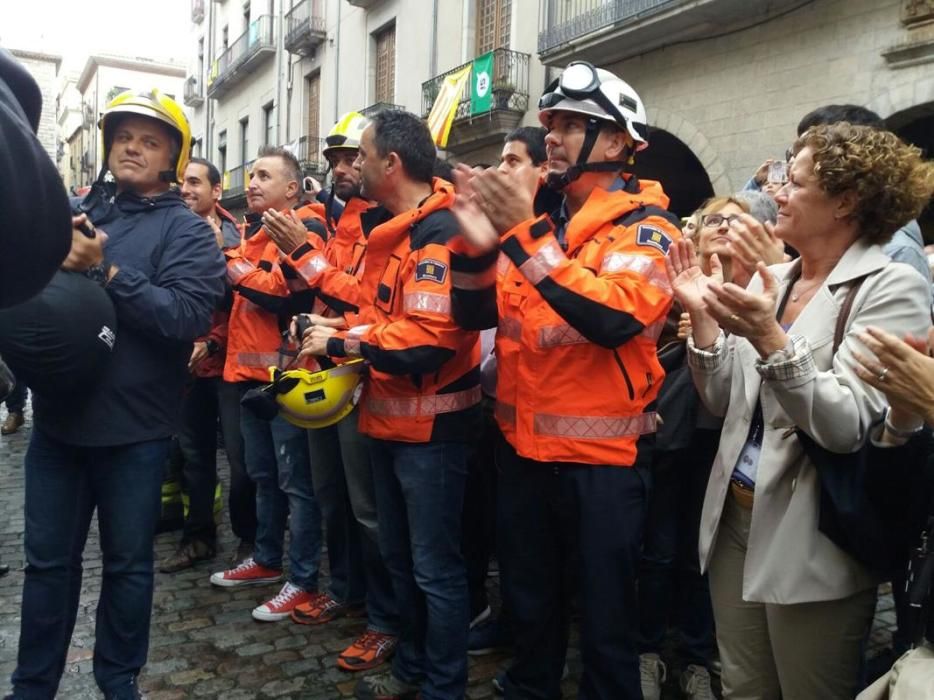 Concentració de rebuig de les actuacions policials de l'1-O a la plaça del Vi