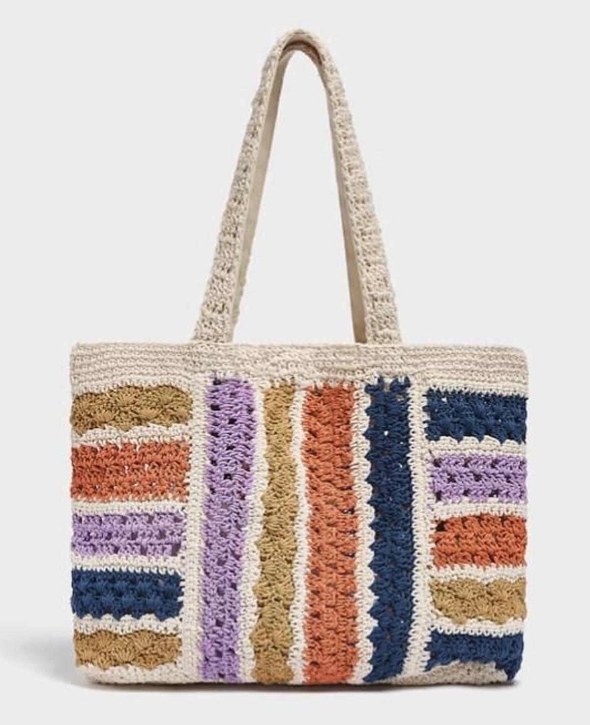 Bolso de crochet con rayas