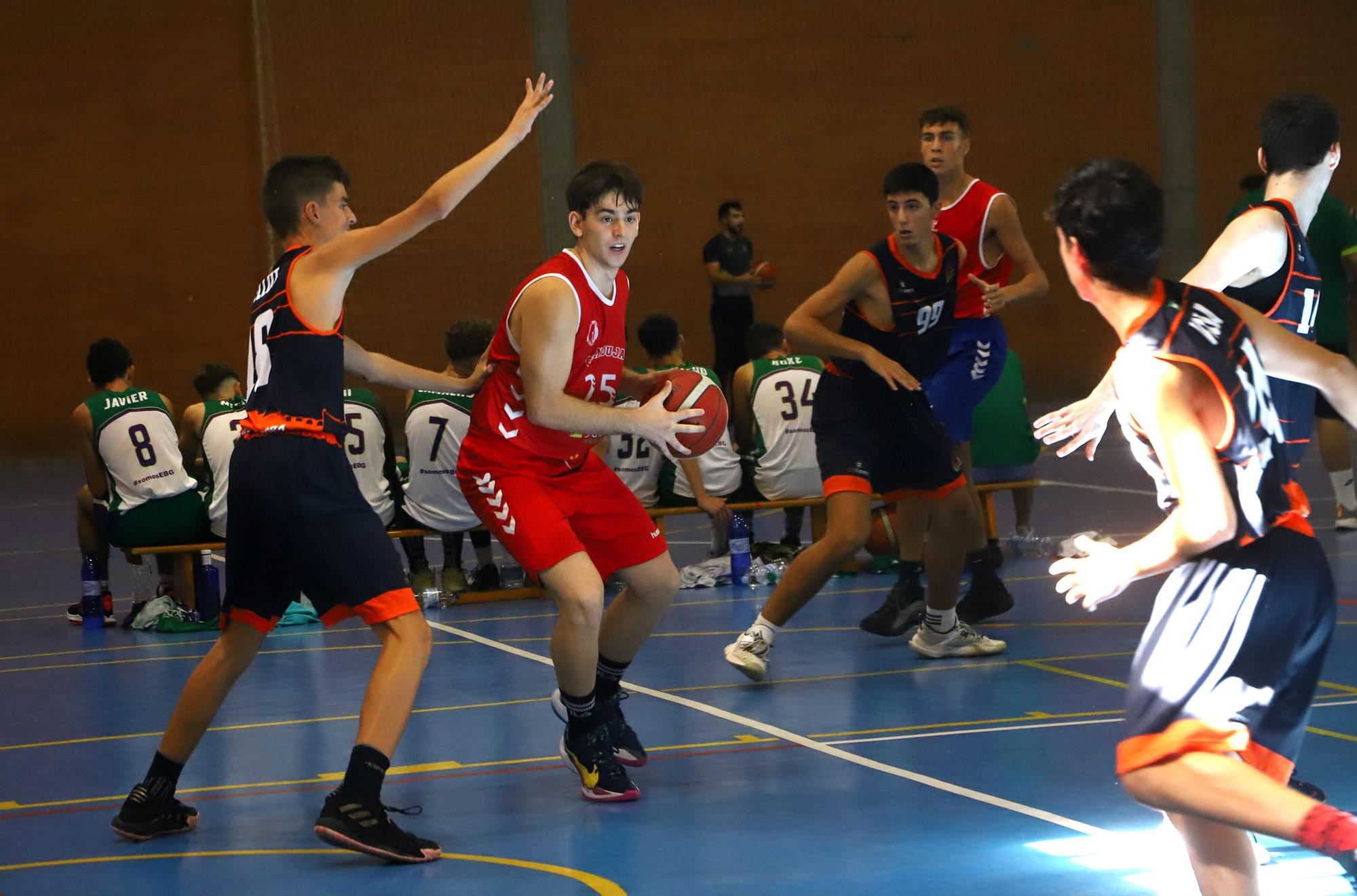 Las imágenes del Memorial Abilio Antolín de baloncesto