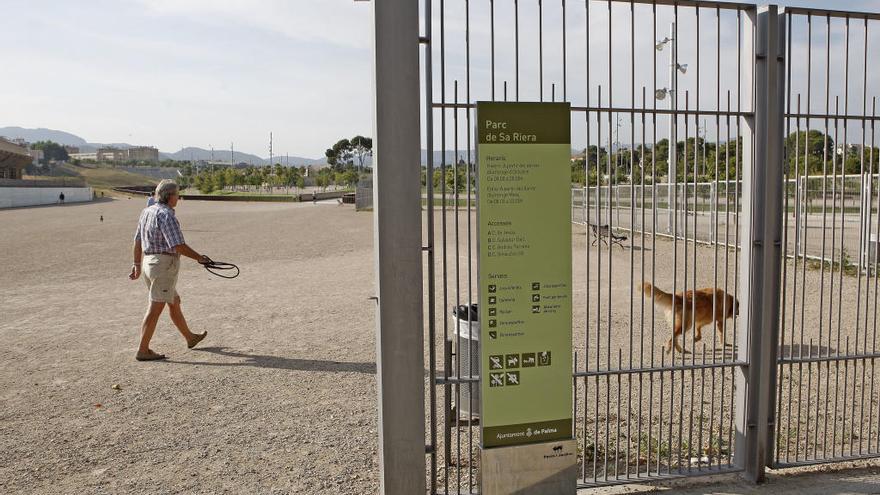 Los usuarios del Parc de sa Riera denuncian el mal estado de los bebederos de animales