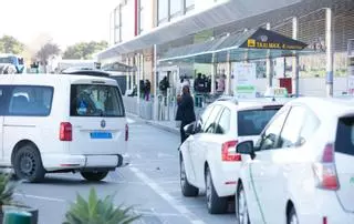 La nueva ley del taxi reduce de cuatro a dos años la explotación de VTC de Ibiza en Mallorca