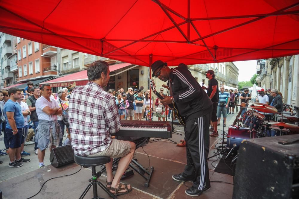 Vilagarcía se mueve a ritmo de blues