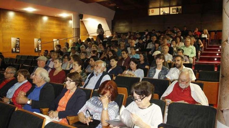 Público en el Centro Social do Mar antes de la proyección. // S. Álvarez