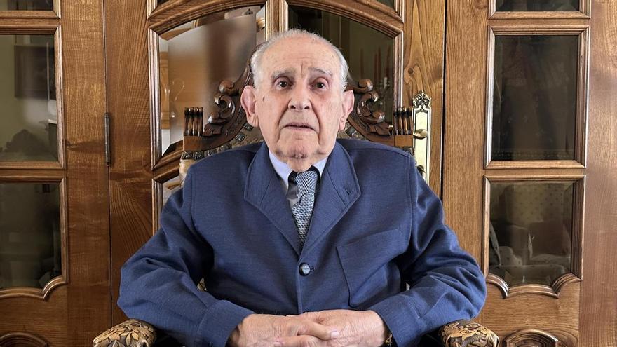 Muere a los cien años Severino Escurís Batalla, estandarte del sector pesquero en Galicia