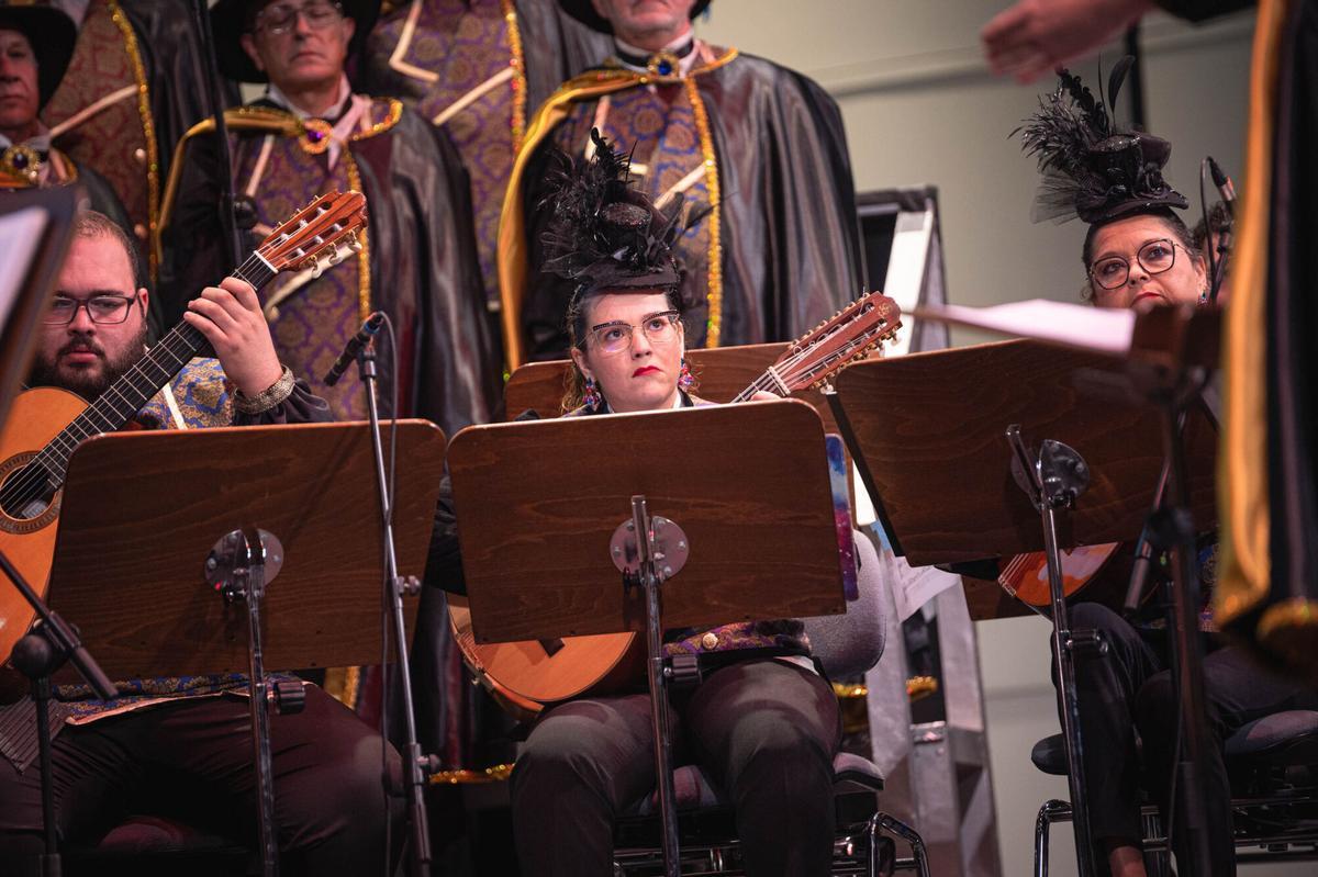 2º.- Rondalla Mamels