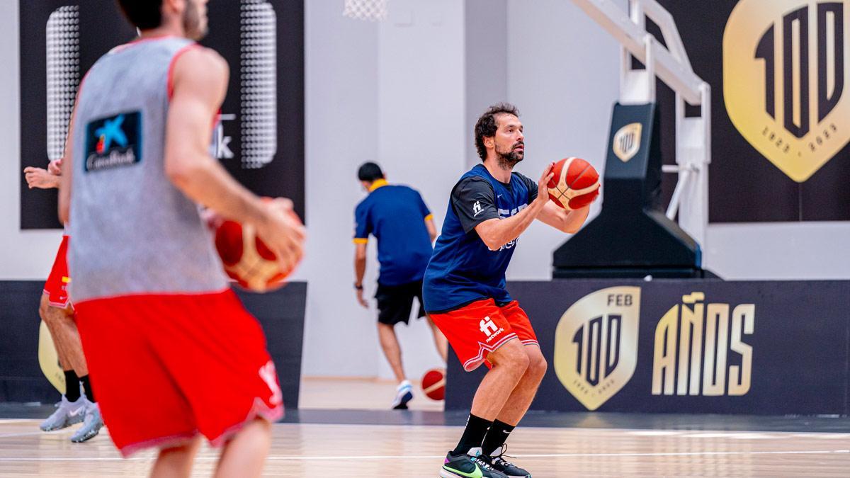 Llull, durante un entrenamiento con la selección
