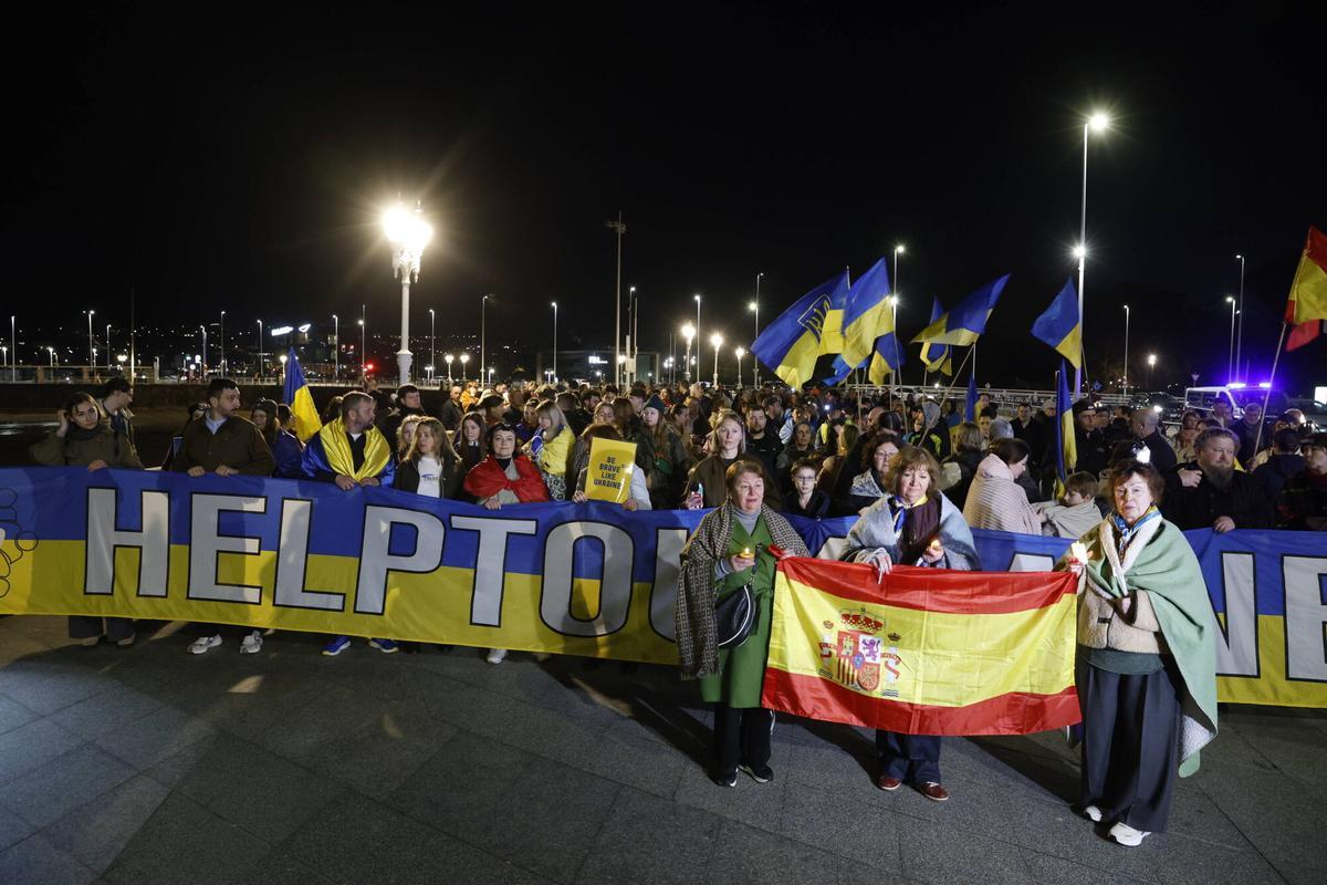 Manifestación de ucranianos en el Muro de San Lorenzo.
