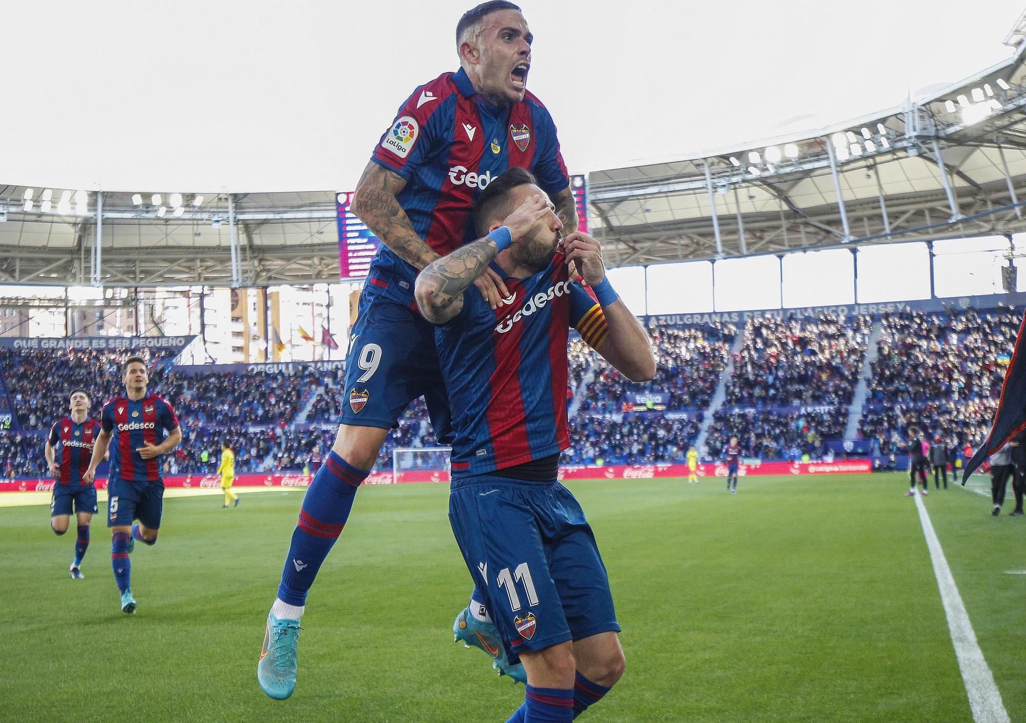 Las imágenes de la victoria del Levante frente al Villarreal en el Ciutat de València