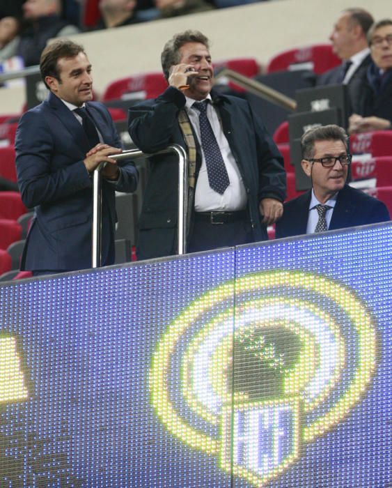 Los jugadores de Tevenet afrontan la vuelta de la Copa del Rey en el Camp Nou