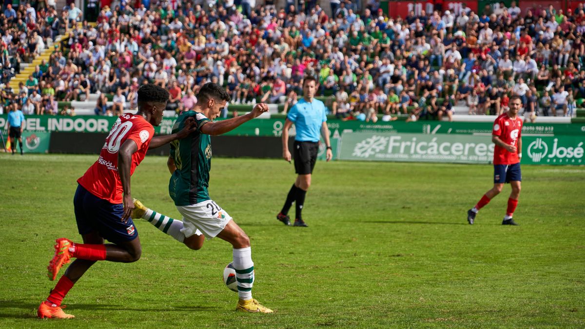 Derbi Cacereño-Diocesano. Los clubs esperan no coincidir en los días de Copa.