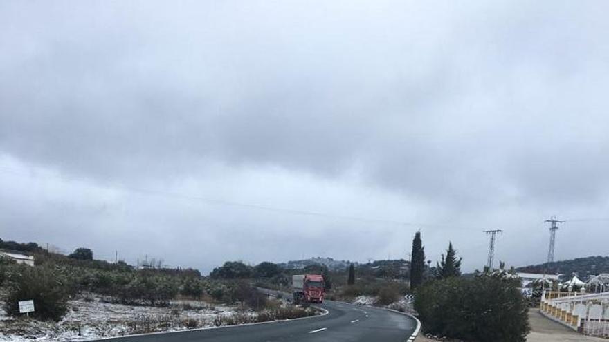 Imagen del tramo de carretera A-7200 cuya adherencia se ha mejorado.