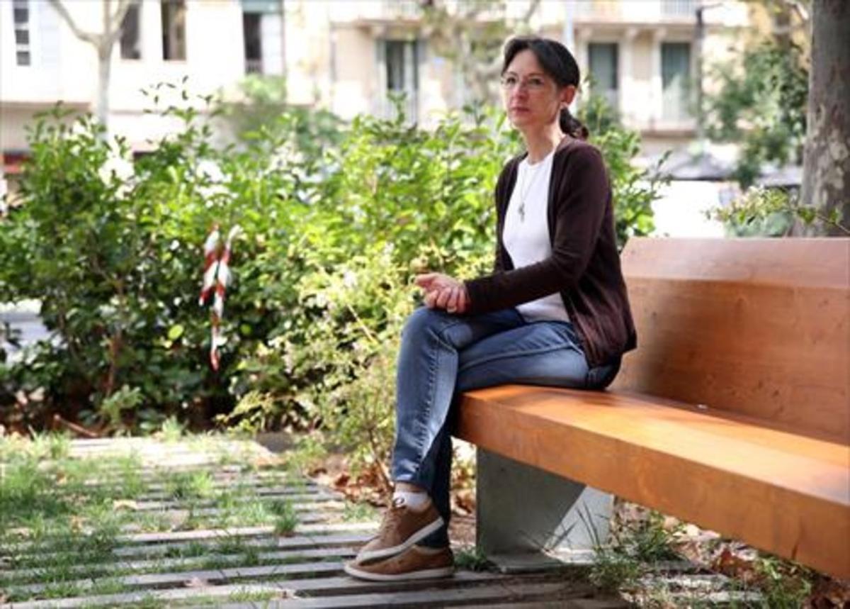 Cecilia Borrás, presidenta de ’Después del suicidio, asociación de Supervivientes’, en Barcelona. Cecilia Borrás, presidenta de ’Después del suicidio, asociación de Supervivientes’, en Barcelona.