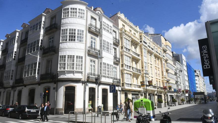 Edificios antiguos de la plaza de Lugo.   | // CARLOS PARDELLAS