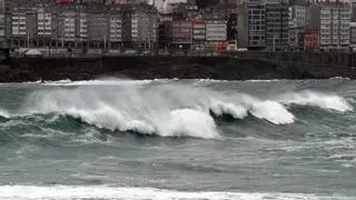El tiempo en A Coruña: La costa coruñesa, en alerta naranja por lluvias, viento y olas