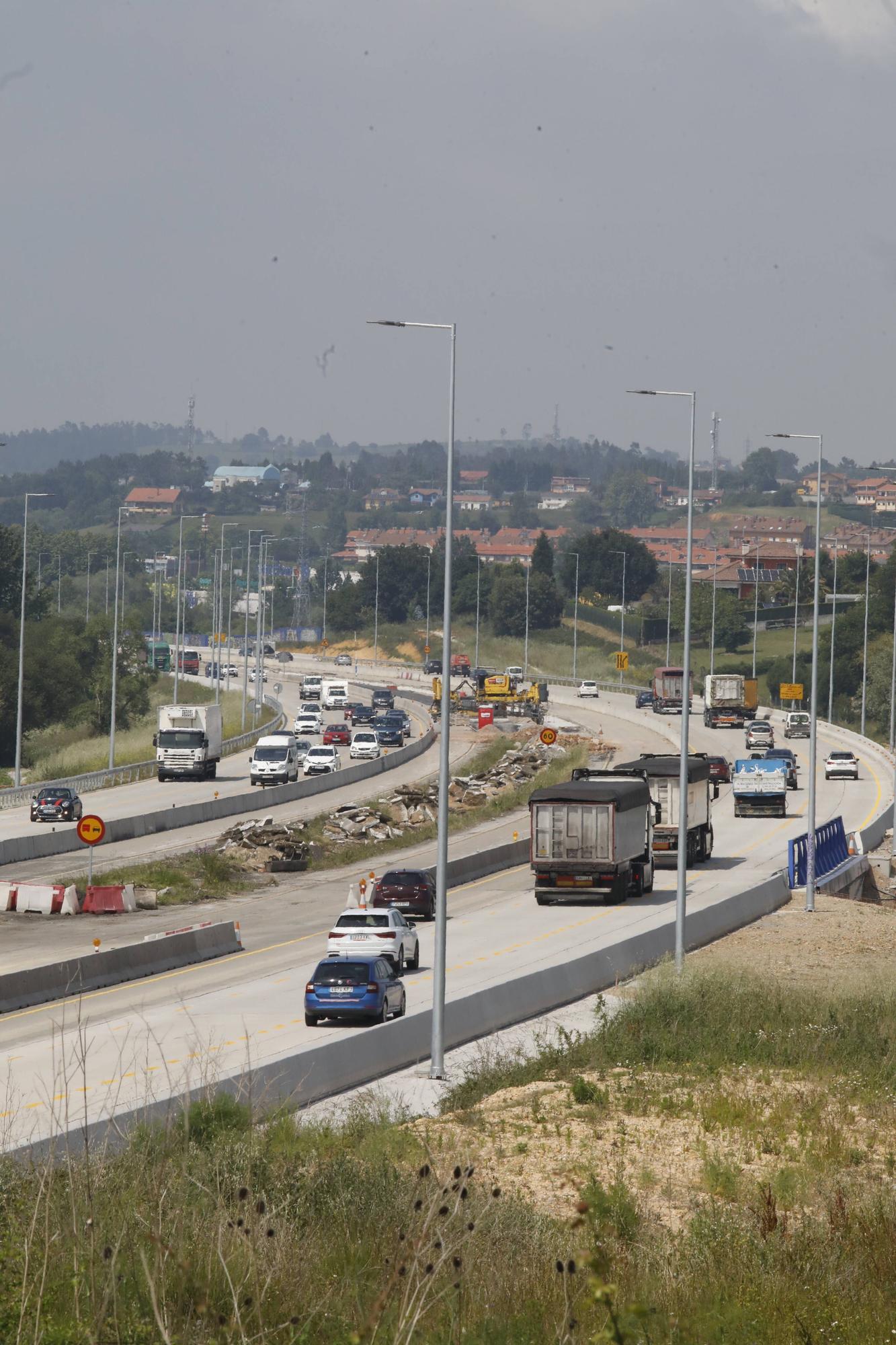 En imágenes: Nuevas caravanas en la "Y" por las obras del tercer carril